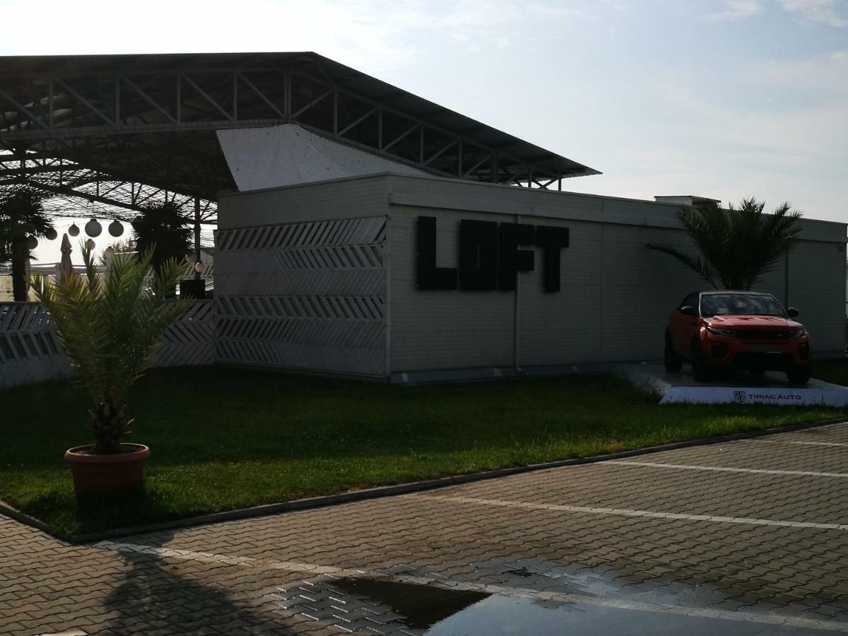 Luxury Studio 42 De Silva Mamaia Exteriér fotografie