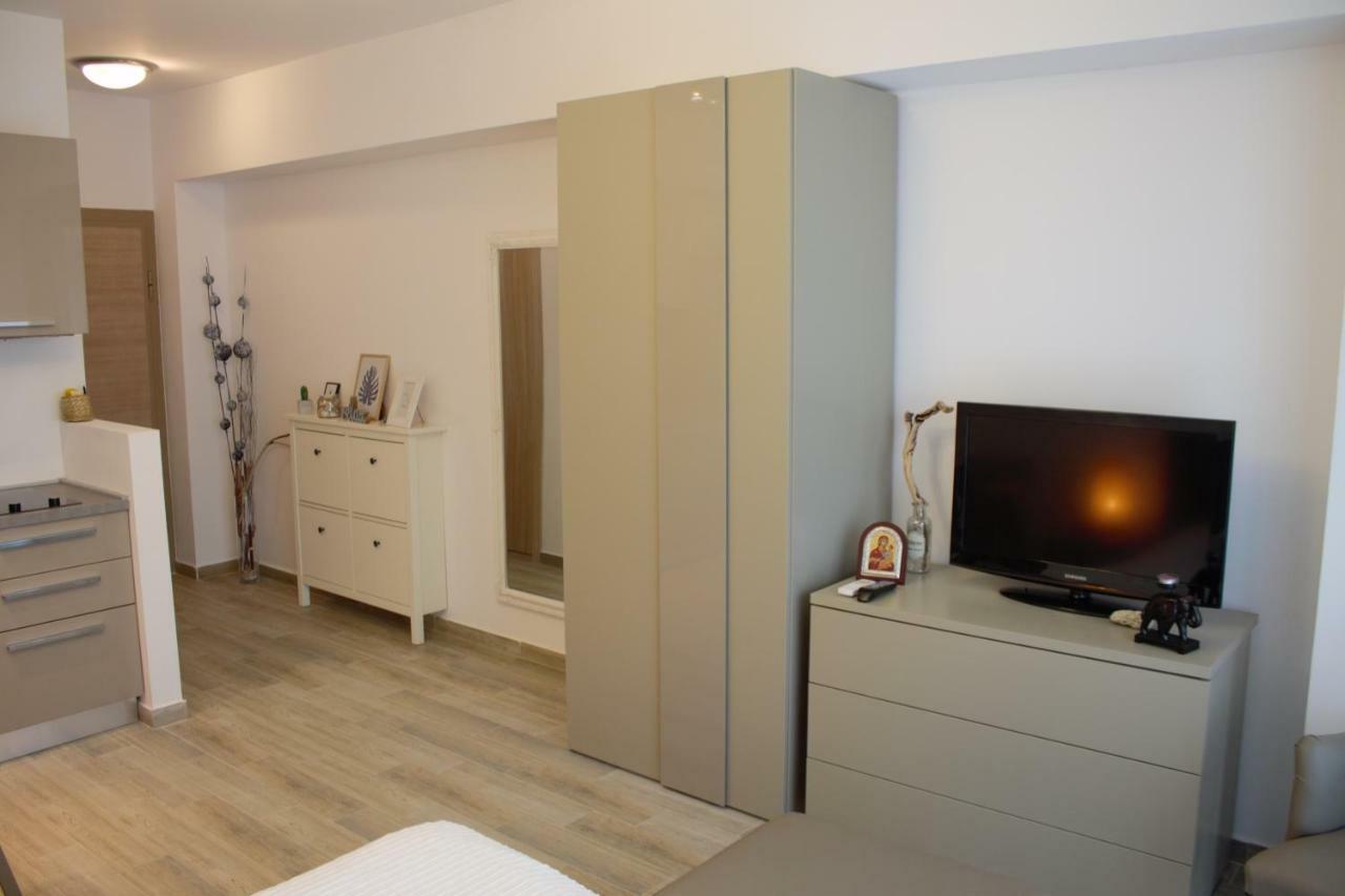 Luxury Studio 42 De Silva Mamaia Exteriér fotografie